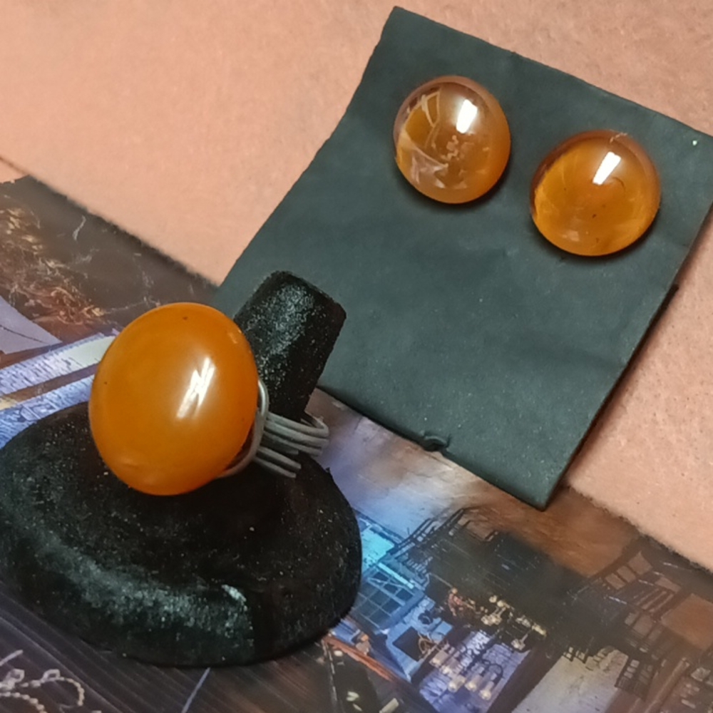 Jewelry - Picture 3 of 4